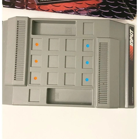 Vintage 1984 Input Milton Bradley Strategy Board Game Bilingual  Complete - Picture 7 of 16